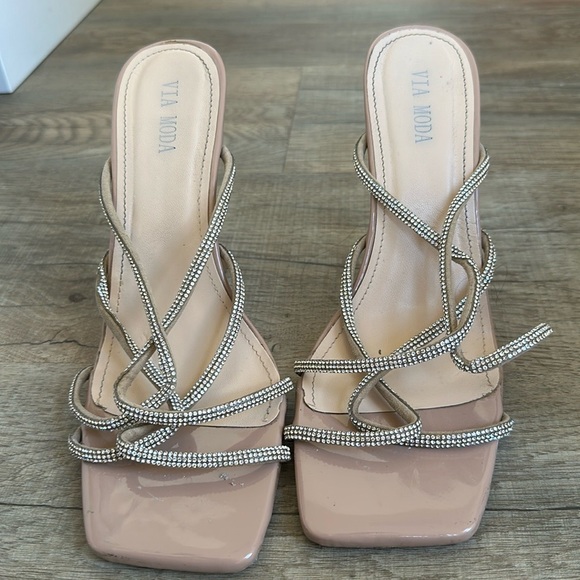 Gorgeous nude heels - Picture 4 of 4